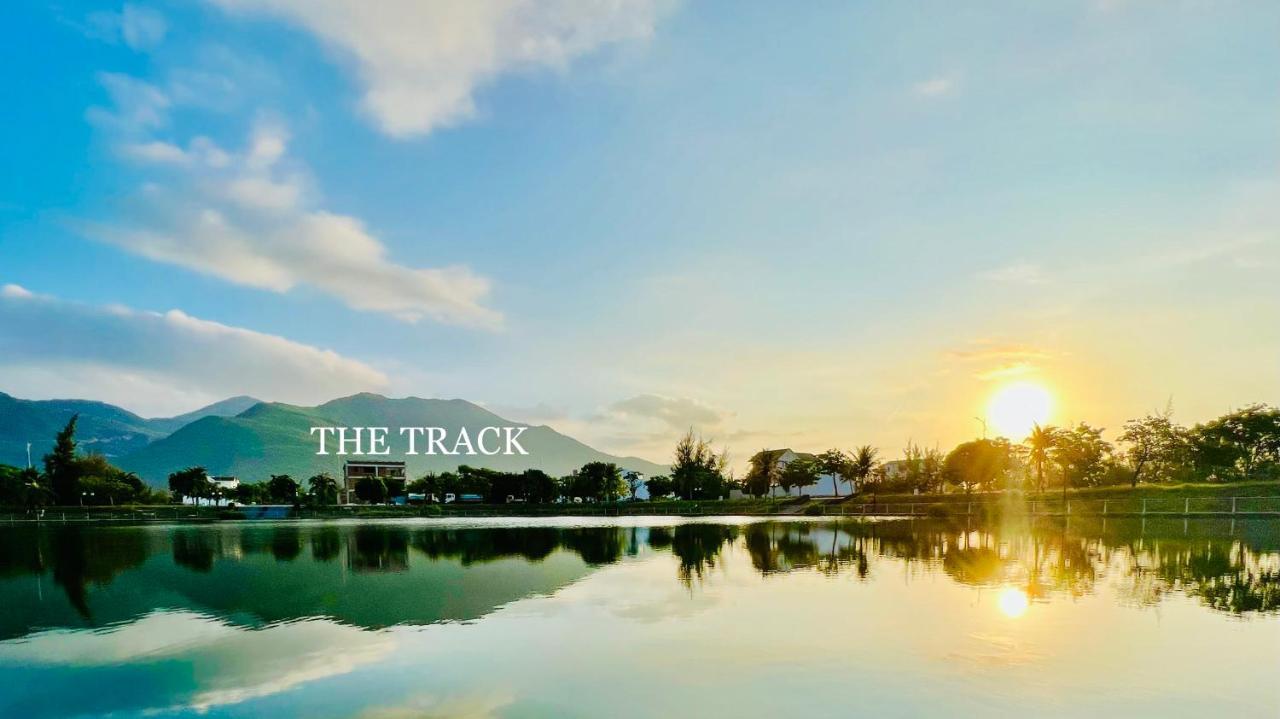 The Track Homestay - Near Bai Dai Beach Cam Lam Extérieur photo