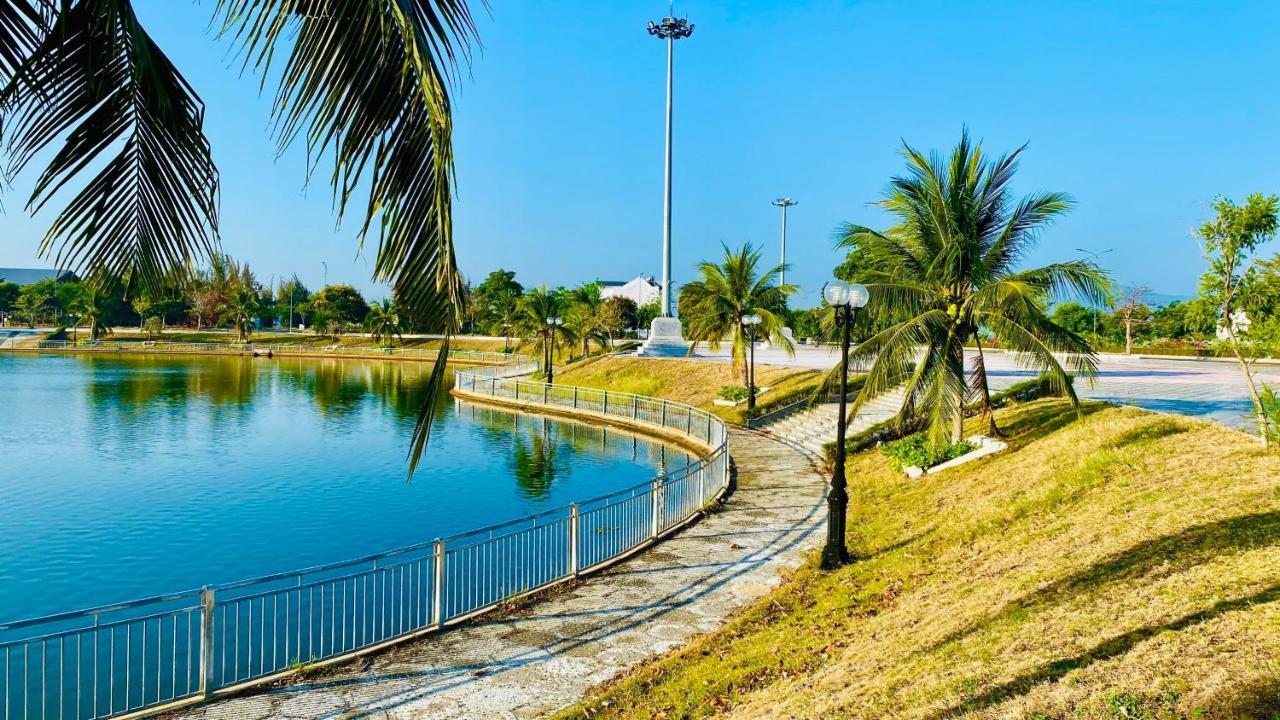 The Track Homestay - Near Bai Dai Beach Cam Lam Extérieur photo