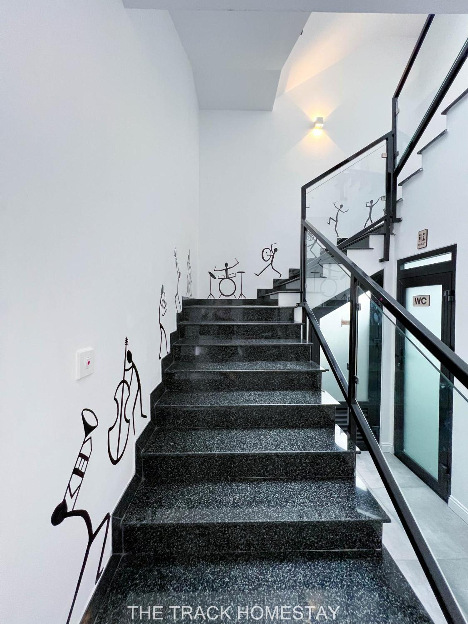 The Track Homestay - Near Bai Dai Beach Cam Lam Extérieur photo