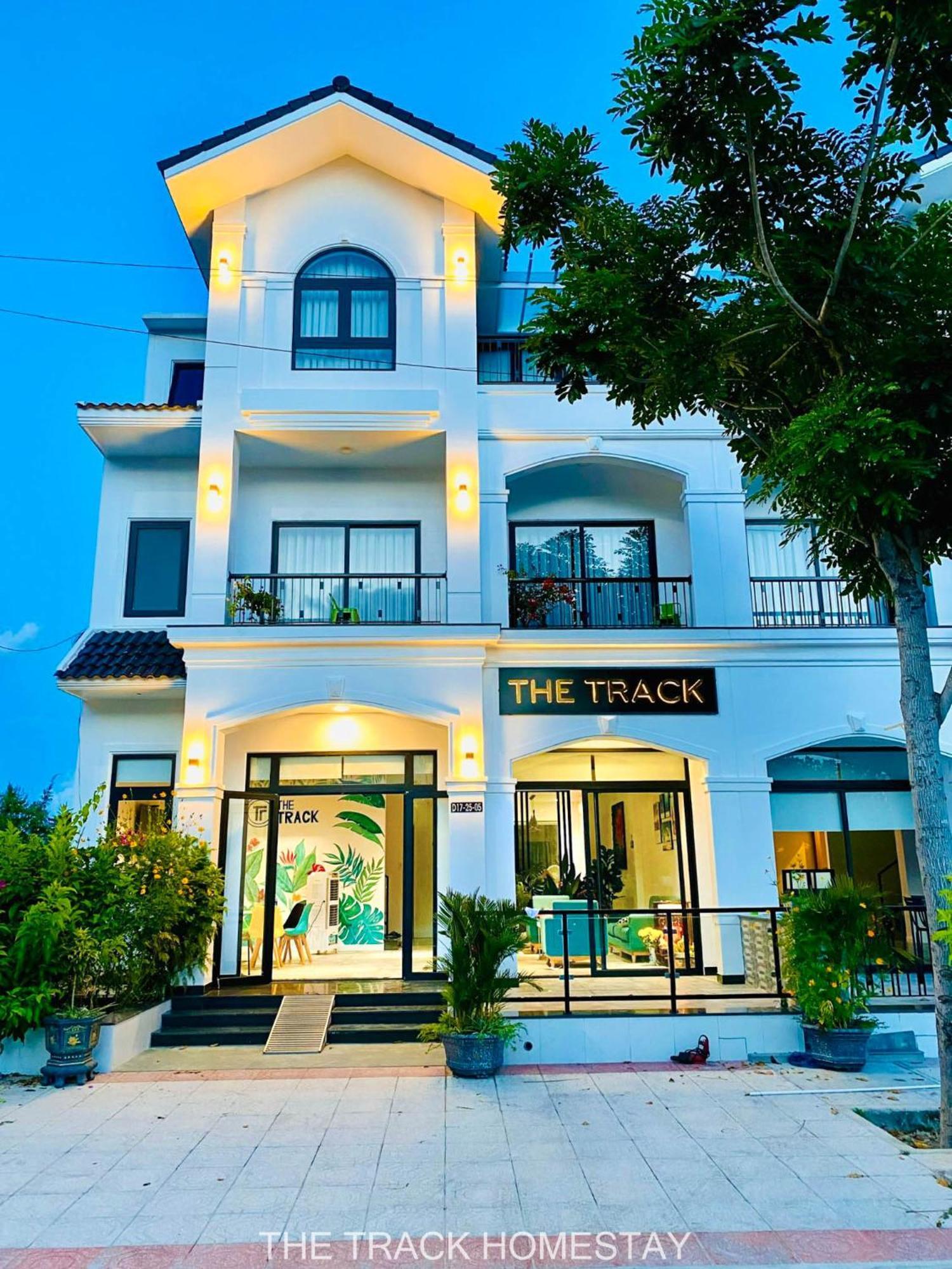 The Track Homestay - Near Bai Dai Beach Cam Lam Extérieur photo
