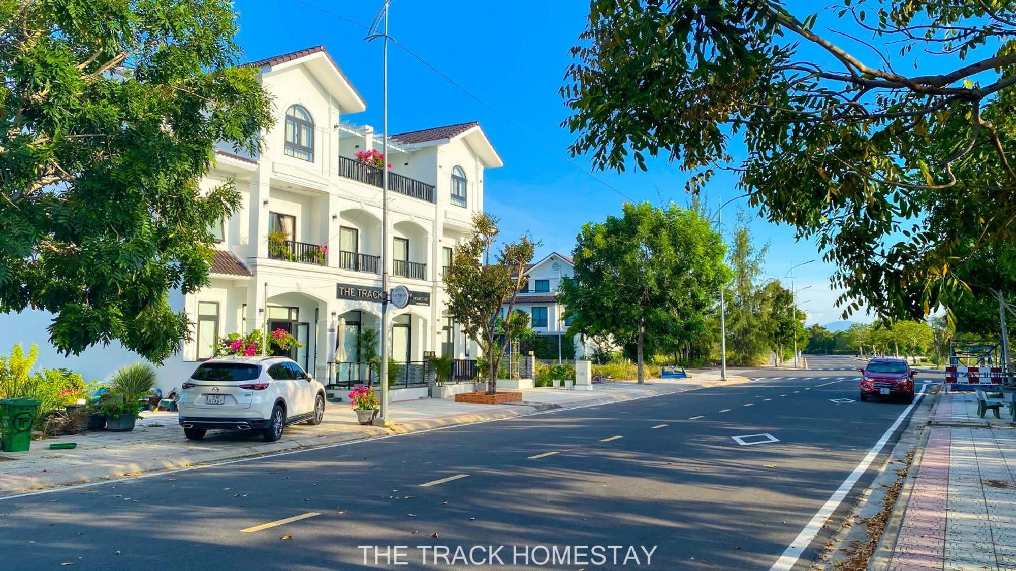 The Track Homestay - Near Bai Dai Beach Cam Lam Extérieur photo